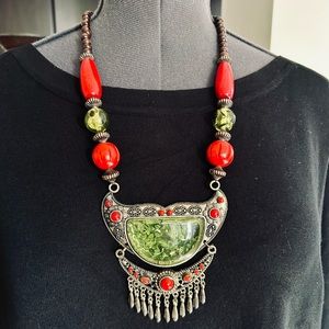 Bold Tibet market necklace